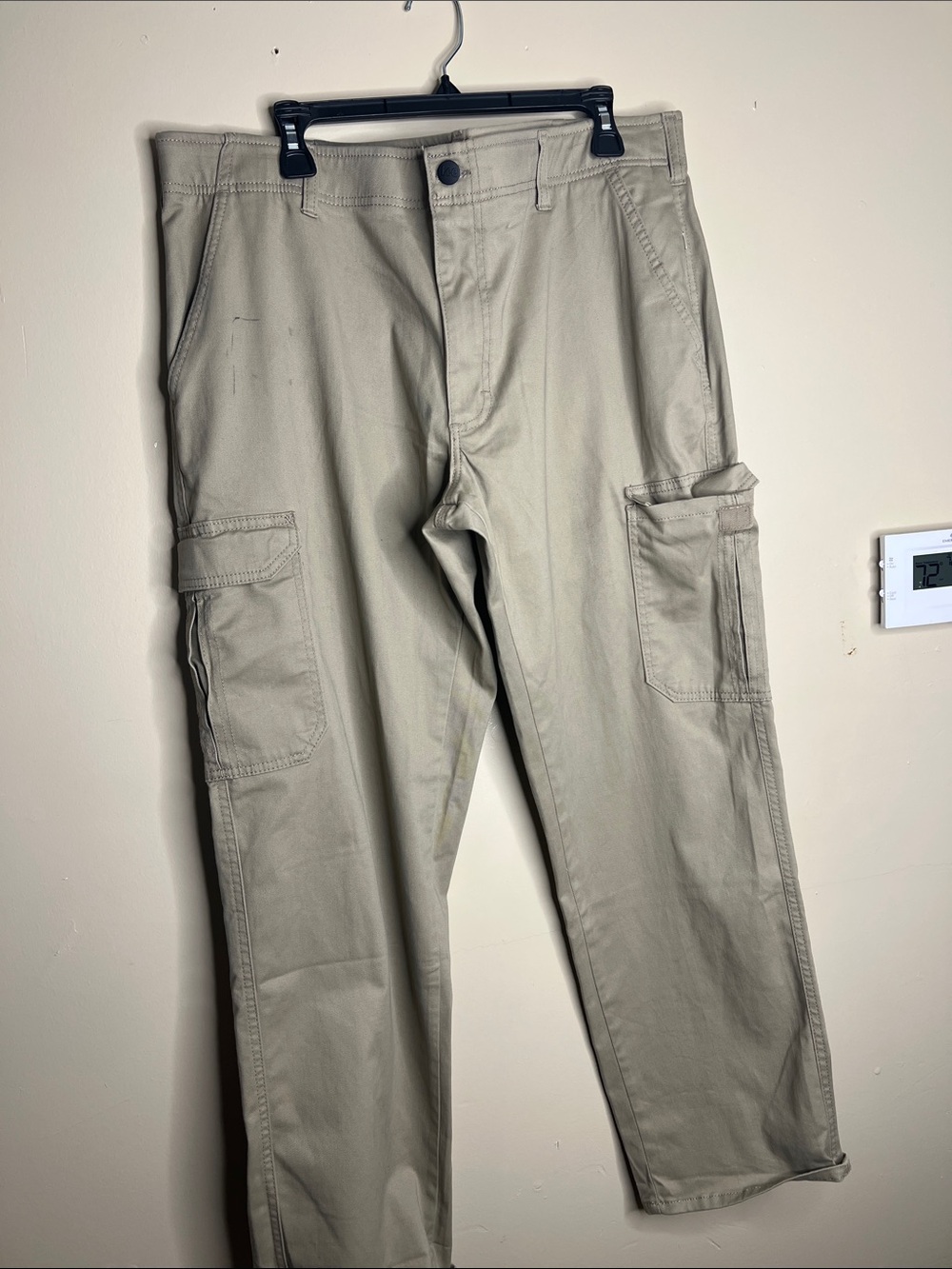 Lee Men's Cargo Pants in Light Khaki